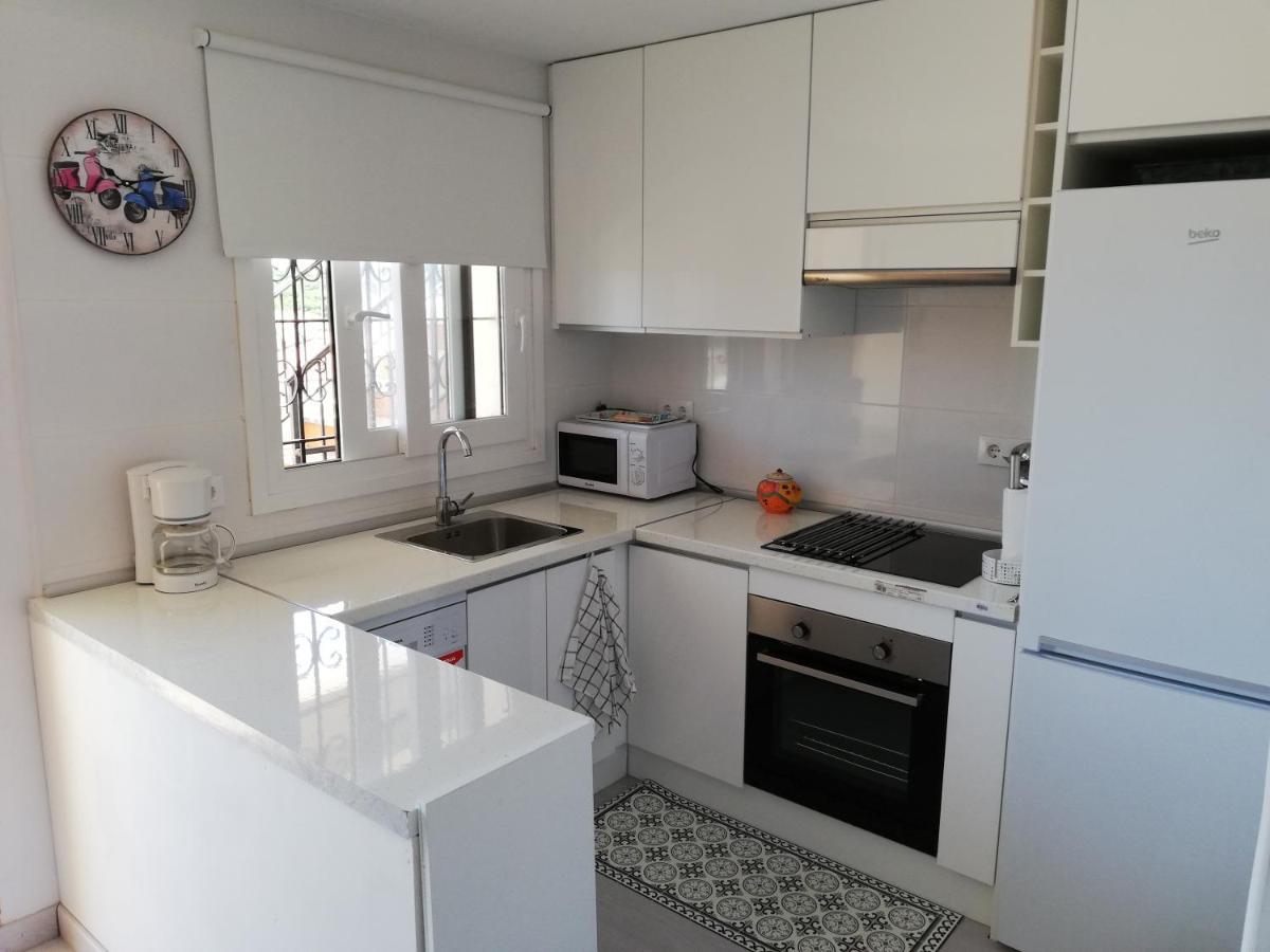 Estupendo apartamento en muy buena zona Apartamento L' Escala Exterior foto